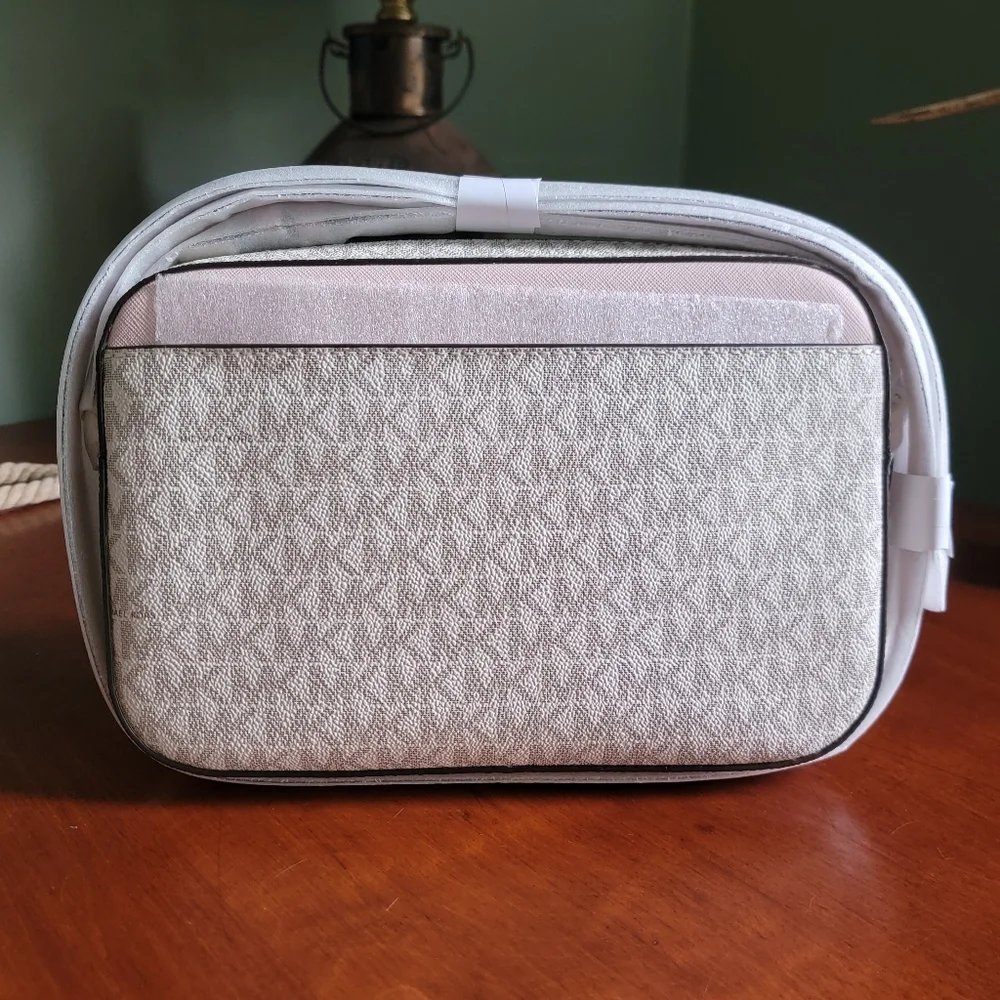 NWT Michael Kors Jet Set Large Pink White Logo Coated Canvas Crossbody Bag Purse - Picture 4 of 13